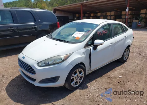 2015 Ford Fiesta Se z USA, uszkodzony, nr VIN 3FADP4BJ0FM130138